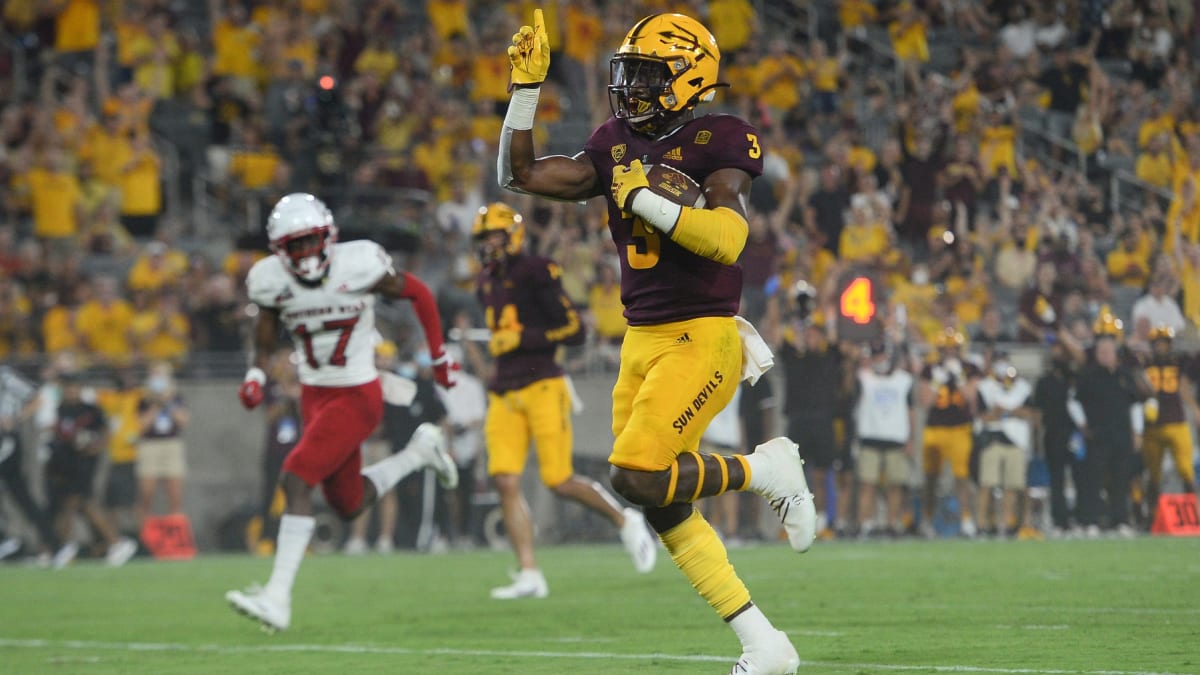 ASU football alum Rachaad White delivers huge stiff-arm in breakout game