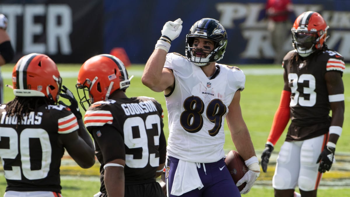 The Baltimore ravens trade Mark Andrews to the Eagles in return