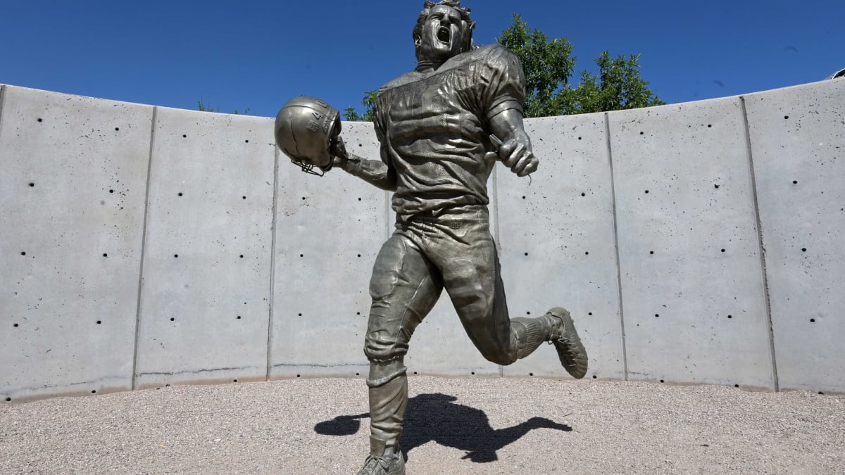 New tradition: ASU enters Sun Devil Stadium past Pat Tillman statue