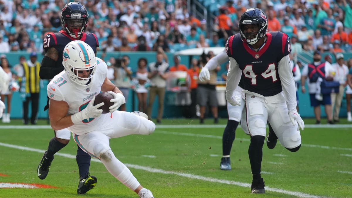 Miami Dolphins Tight End Durham Smythe Now Playing Big Role in Offense -  Sports Illustrated Miami Dolphins News, Analysis and More