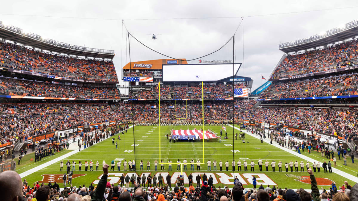 Skunk Runs Amok at Bucs-Browns Game in Cleveland's FirstEnergy