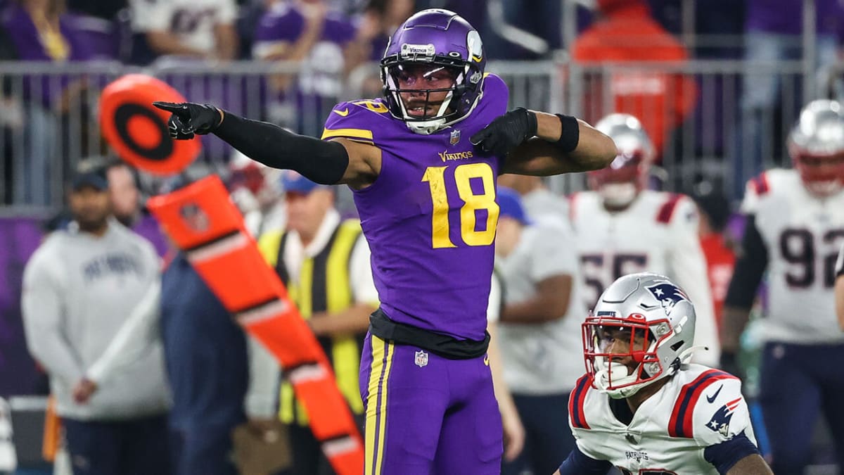 Baltimore, USA. 07th Nov, 2021. Minnesota Vikings WR Justin Jefferson (18)  in action during a game against the Baltimore Ravens at M&T Bank Stadium in  Baltimore, Maryland on November 7, 2021. Photo/