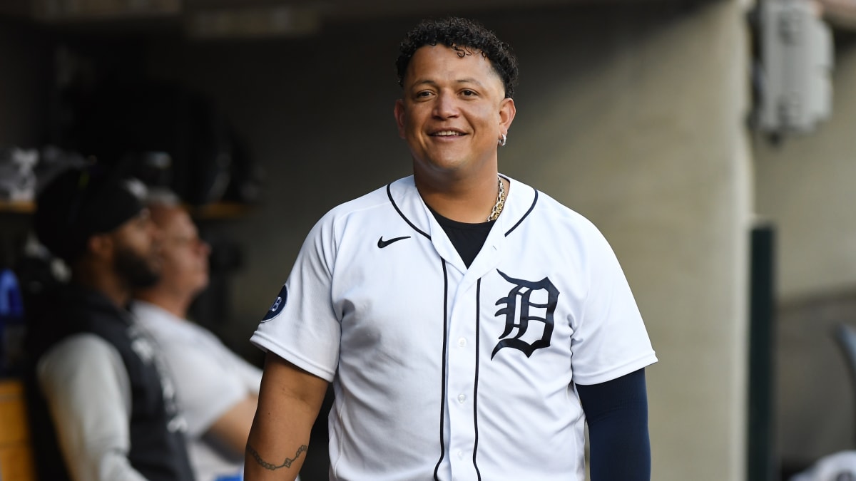 The end of an era. The kids today will never understand how dominant of an  athlete Miguel Cabrera was during his days as a Marlin/Tiger…