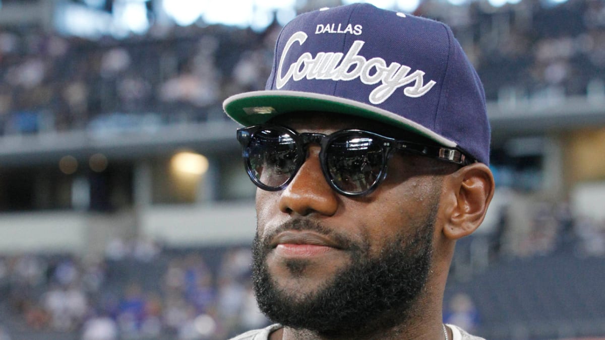 LeBron James Prods Media About Controversial Jerry Jones Photo