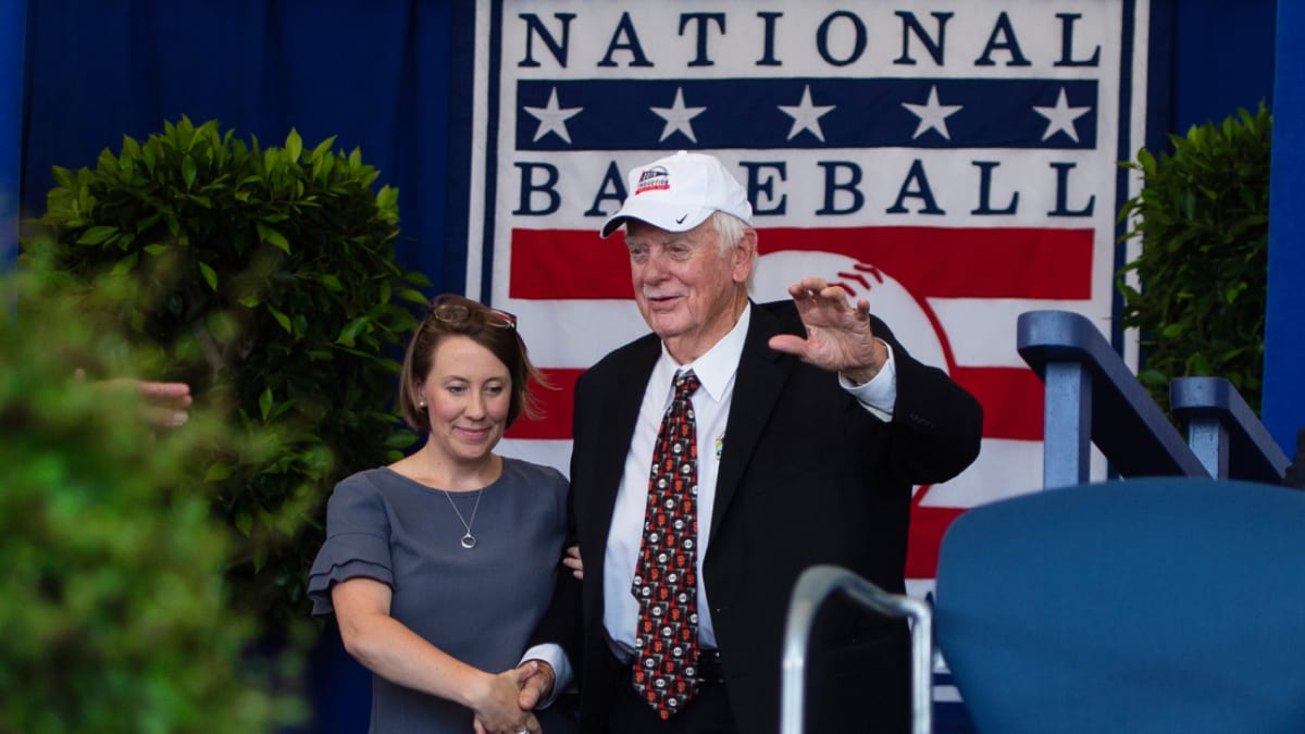 Hall of Famer Gaylord Perry, dead at 84, was a spitball-throwing