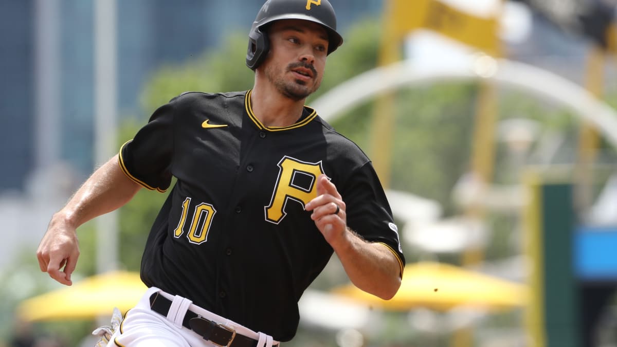 New York Yankees show interest in trading for Pittsburgh Pirates CF Bryan  Reynolds - Sports Illustrated NY Yankees News, Analysis and More