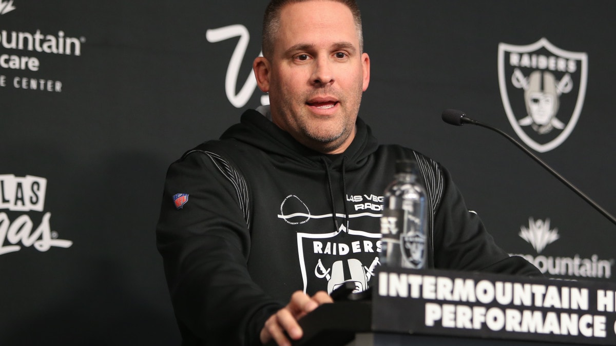 Raiders' Josh McDaniels explains what his game plan was for Khalil Mack - A  to Z Sports