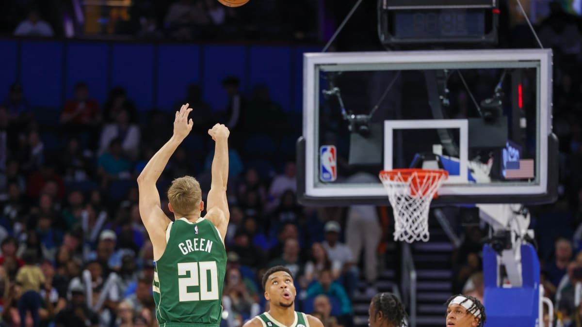 Milwaukee Bucks re-sign sharpshooter AJ Green: Reaction and Analysis