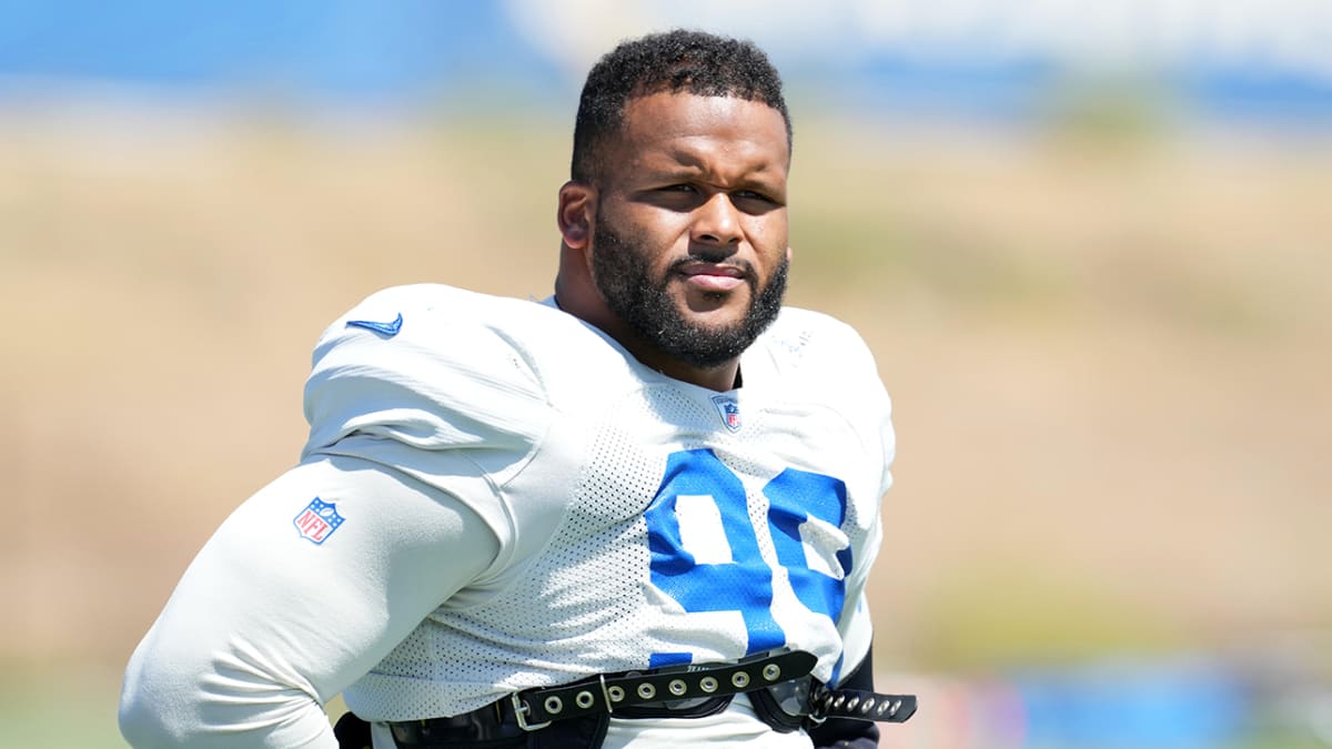 Aaron Donald avoids fights, stays focused on preparation during Rams' joint  practice with Raiders – Butler Eagle