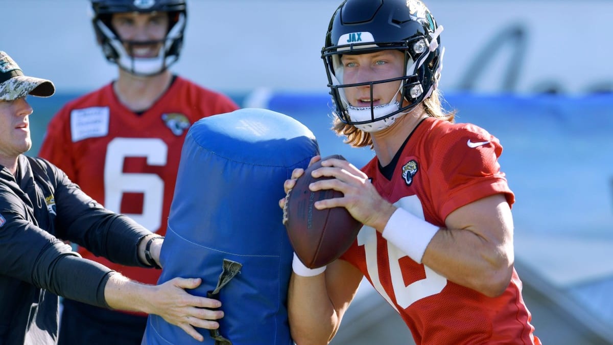 Jaguars, Trevor Lawrence will face an injury-ridden Titans defense