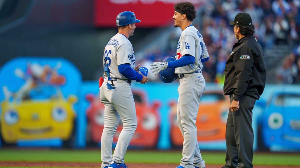 Dodgers are calling up Miguel Vargas and is active for tonight's game 🔥 .  Listen to Dodgers-Giants right here on @am570lasports! #dodgers…