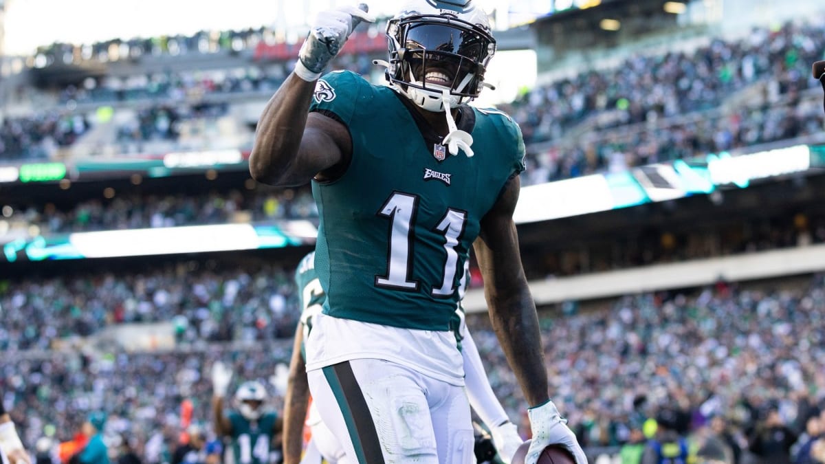 Philadelphia Eagles A.J. Brown is Motivated by What's Taped Inside His  Shoulder Pads - Sports Illustrated Philadelphia Eagles News, Analysis and  More