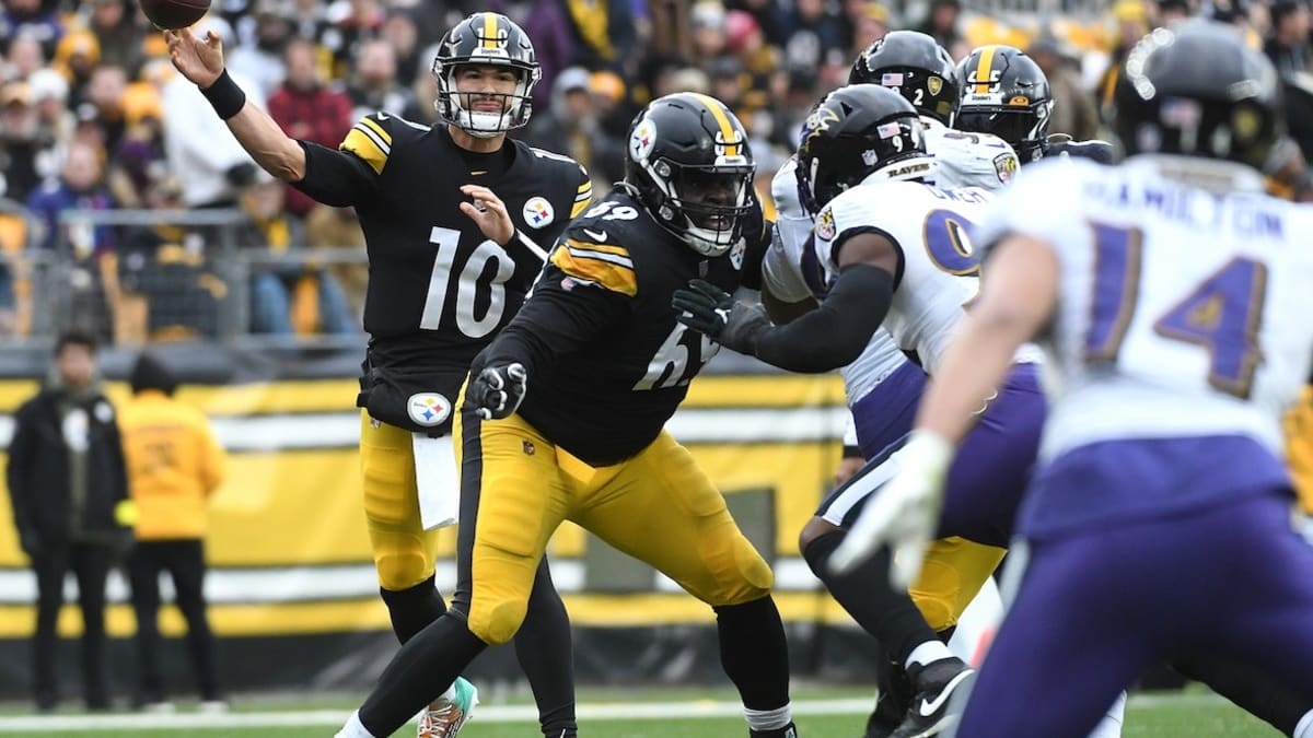 Kenny Pickett, 2 other Steelers offensive starters injured with crucial  division matchup vs. Ravens looming