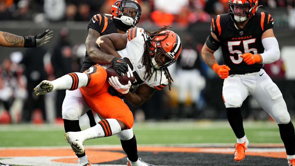 Cincinnati Bengals Tight End Hayden Hurst Suffers Calf Injury, Won't Return  Against Chiefs - Sports Illustrated Cincinnati Bengals News, Analysis and  More