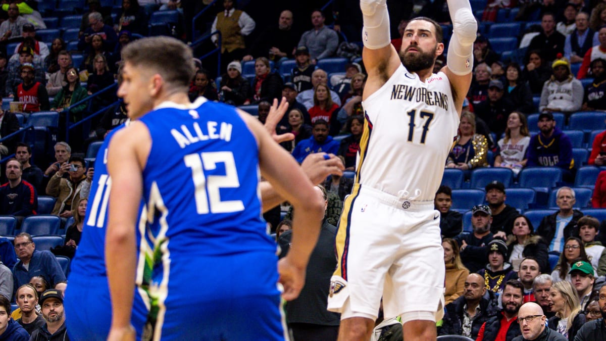 jonas valanciunas shirtless