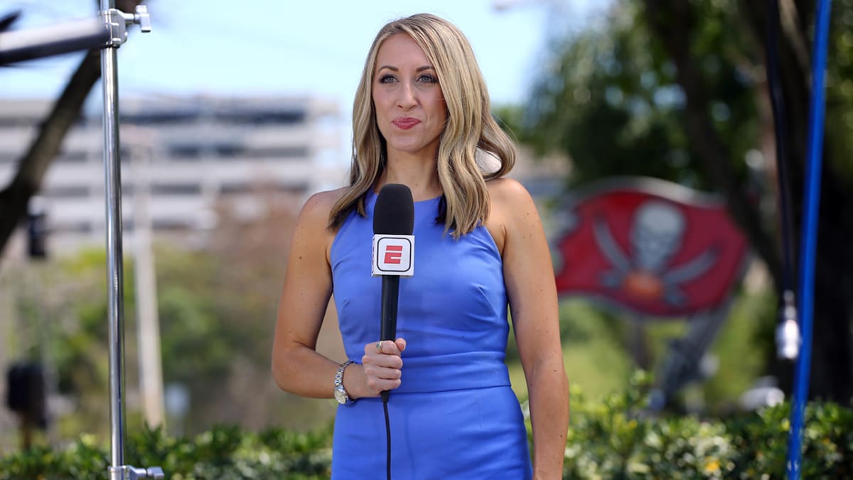 ESPN's Jenna Laine apologizes to Giovani Bernard after video