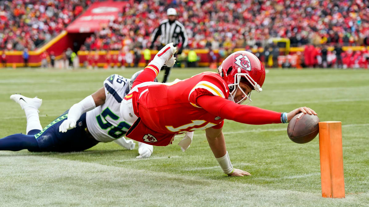 KC Chiefs Are Far From Complacent After Christmas Eve Win Over Seattle  Seahawks - Sports Illustrated Kansas City Chiefs News, Analysis and More