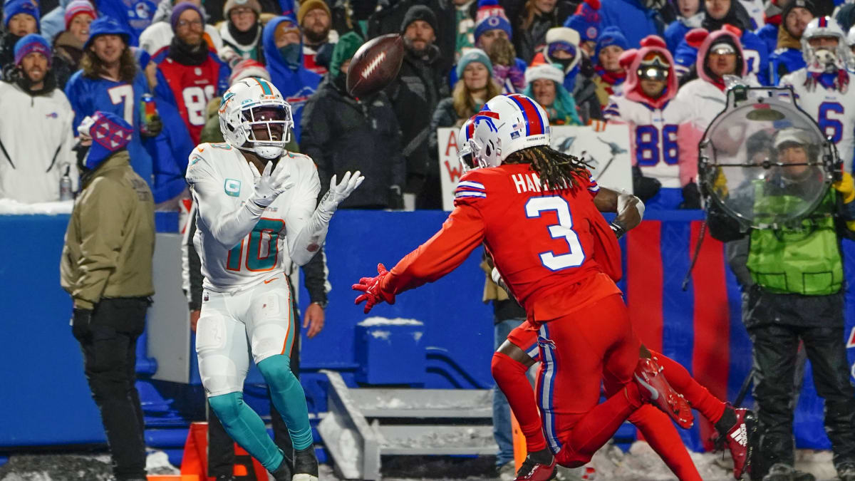 Dolphins' Tyreek Hill names top five NFL running backs of all time, leaves  out one glaring omission 