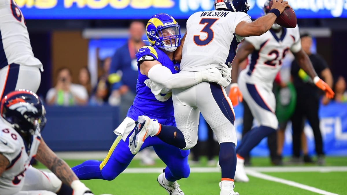 Denver7 - Christmas day blowout for the Denver Broncos losing 14-51 to the  Los Angeles Rams. Air your grievances by leaving a voicemail at  303-832-0111.