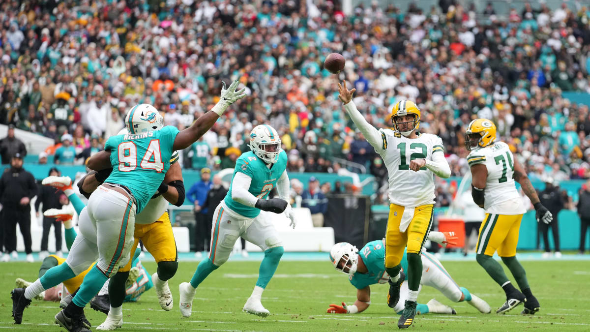 Green Bay Packers defensive back Rasul Douglas picks off Buffalo Bills  quarterback Josh Allen's throw over the middle for a key interception for  the Packers' defense