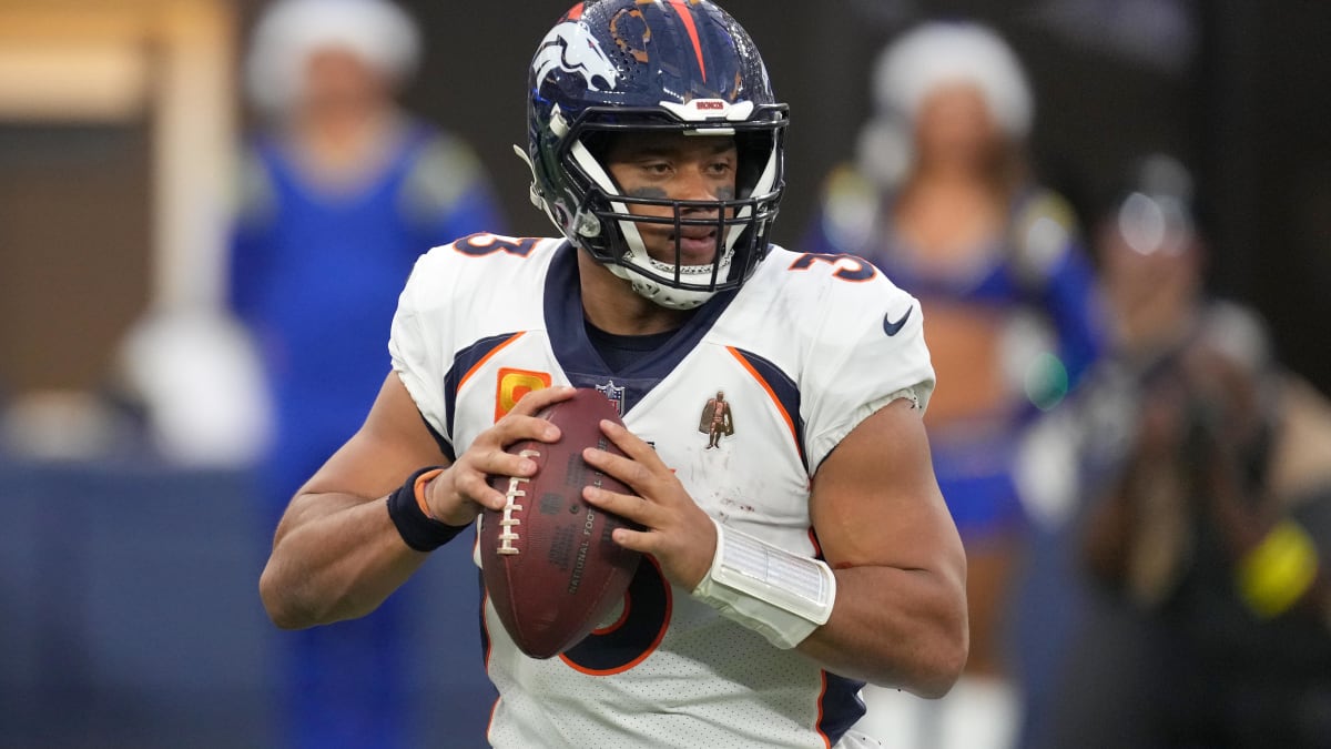 Russell Wilson to Remain Broncos' QB amid Struggles, Interim HC Jerry  Rosburg Says, News, Scores, Highlights, Stats, and Rumors