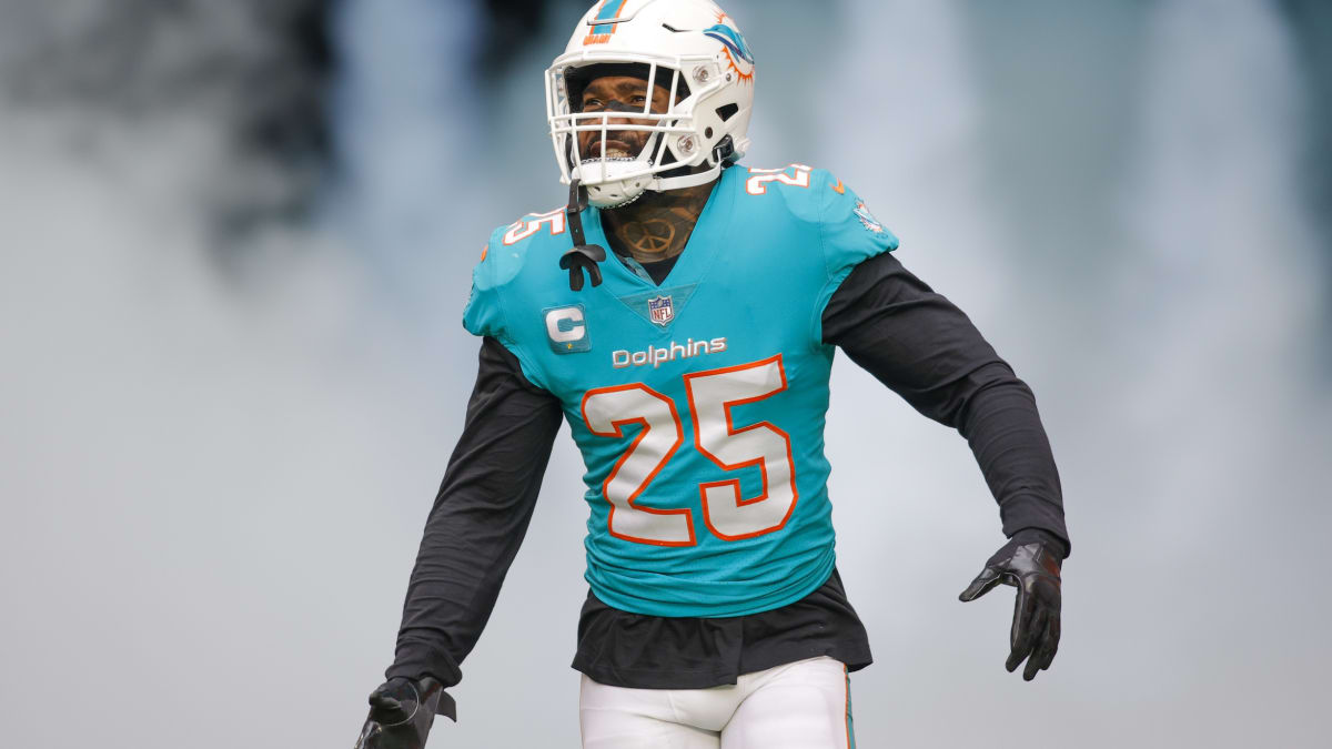 Schad: Time to recognize, celebrate Xavien Howard's Dolphins greatness