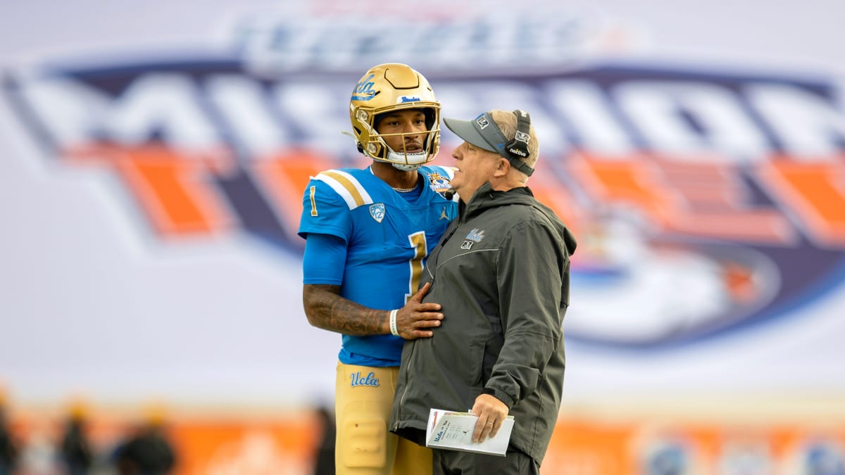 UCLA Football: Former Bruins All-Pac 12 QB Will Make NFL Debut - Sports  Illustrated UCLA Bruins News, Analysis and More