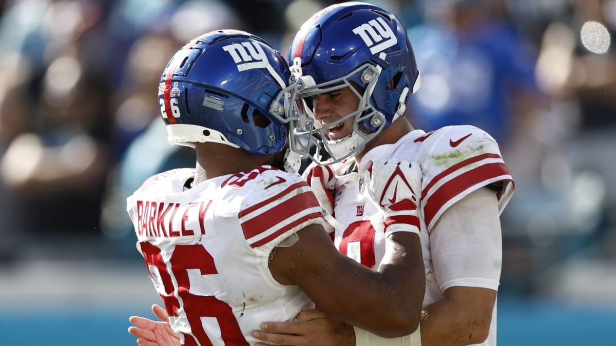 Giants Seek Long-Term Contracts With Daniel Jones, Saquon Barkley