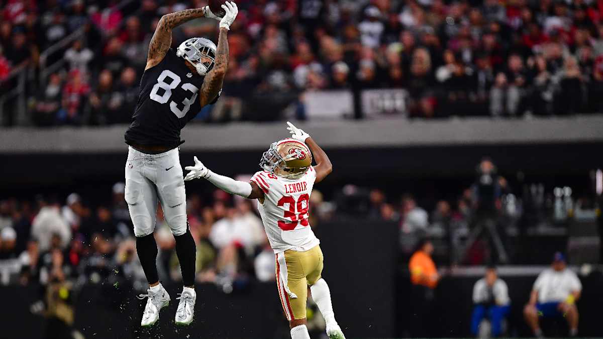 San Francisco 49ers tight end Charlie Woerner #89 plays during a pre-season  NFL football game against the Las Vegas Raiders Sunday, Aug. 13, 2023, in  Las Vegas. (AP Photo/Denis Poroy Stock Photo 