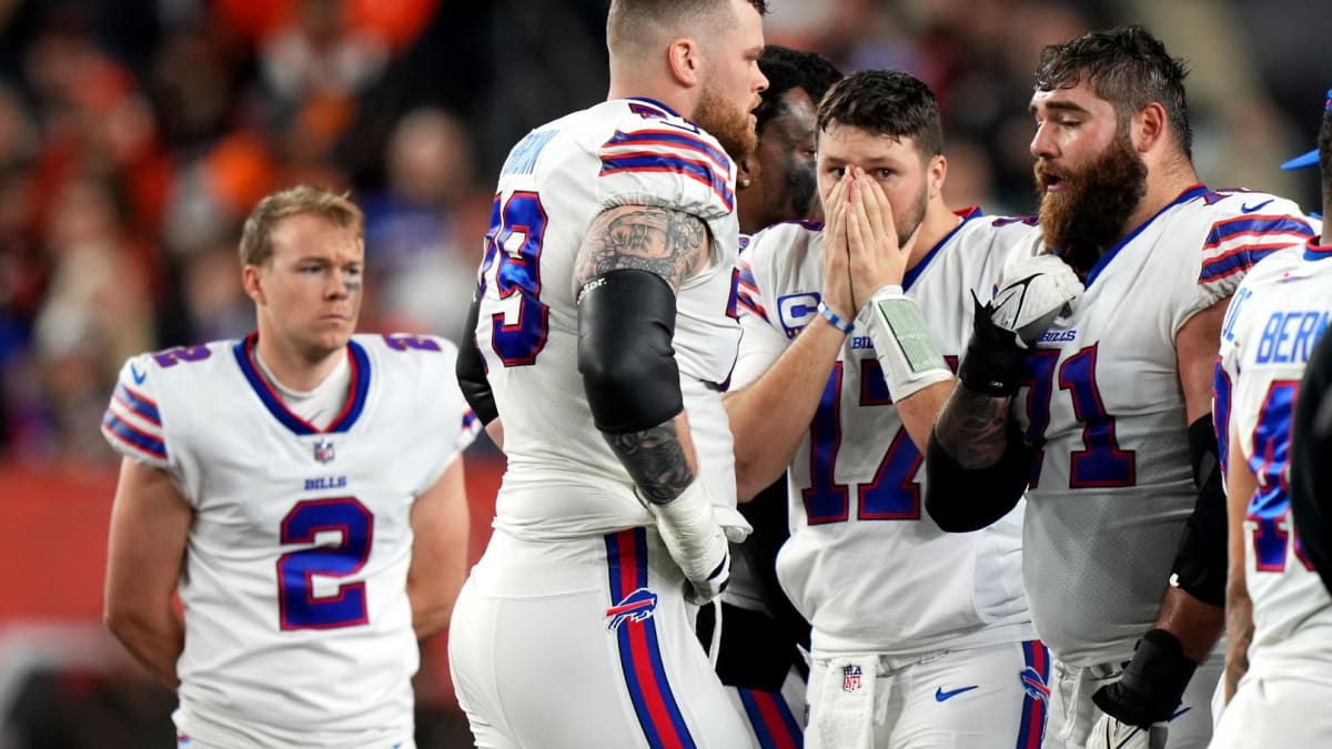 NFL Tracker on X: Joe Burrow and Josh Allen consoling each other after Damar  Hamlin unfortunate incident. Always be together in tough times   / X