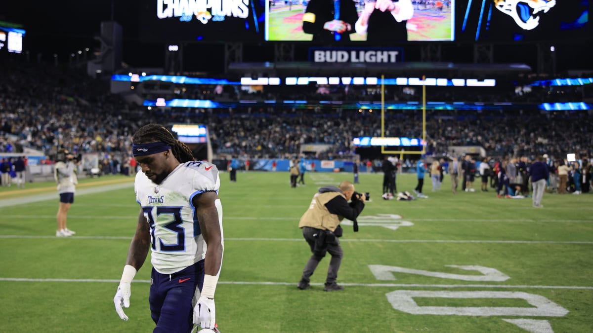 Houston Texans (3) Vs. Tennessee Titans (7) Half-time Break GIF