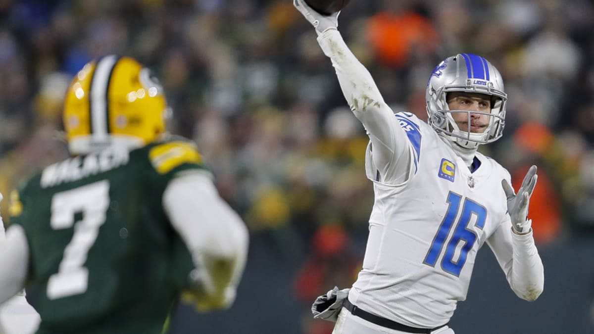 David Montgomery runs wild as Lions beat Packers to take early