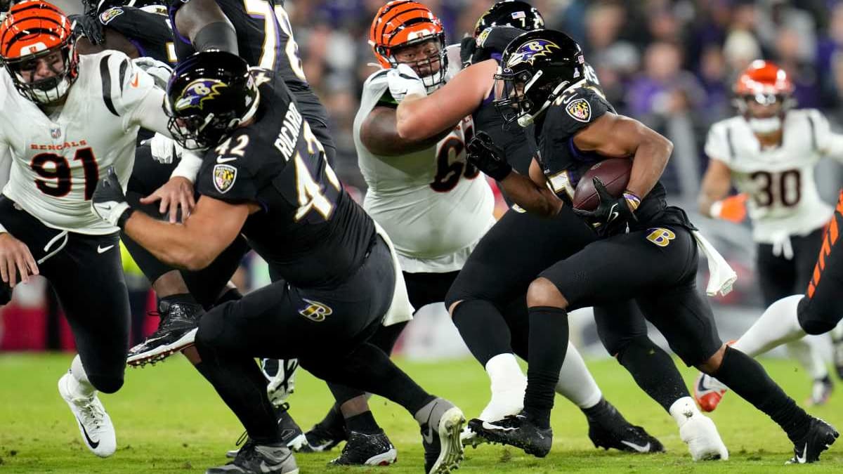 Cincinnati Bengals Beat Baltimore Ravens 27-16 in Regular Season Finale,  Secure Home Playoff Game - Sports Illustrated Cincinnati Bengals News,  Analysis and More