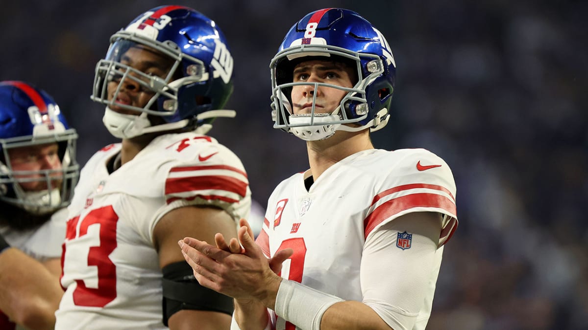 This photo of Eli Manning and Daniel Jones proves they're the same person 