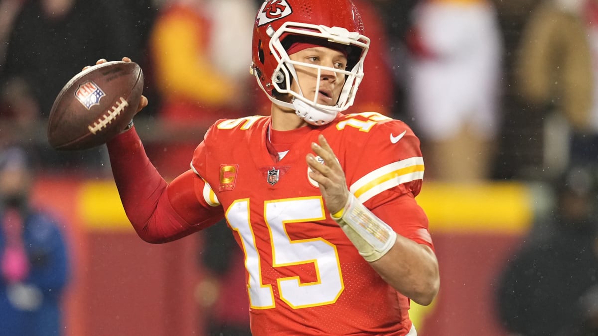 Mahomes aims to lead Chiefs to 5th straight AFC title game