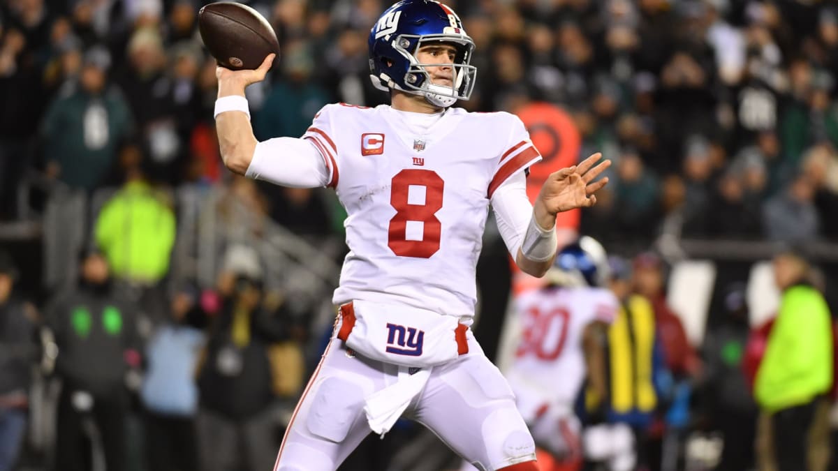 How New York Giants Can Help Fix Daniel Jones's Ball Security Issue -  Sports Illustrated New York Giants News, Analysis and More