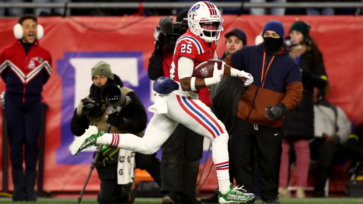 New England Patriots' Matthew Judon greets the End Zone Militia after an NFL  football game against the Detroit Lions at Gillette Stadium, Sunday, Oct.  9, 2022 in Foxborough, Mass. (Winslow Townson/AP Images