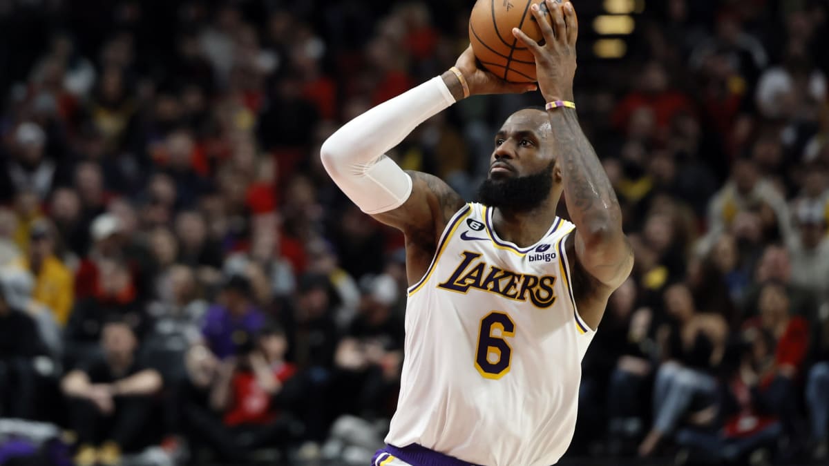 Lakers legend says LeBron James wants to make NBA scoring record