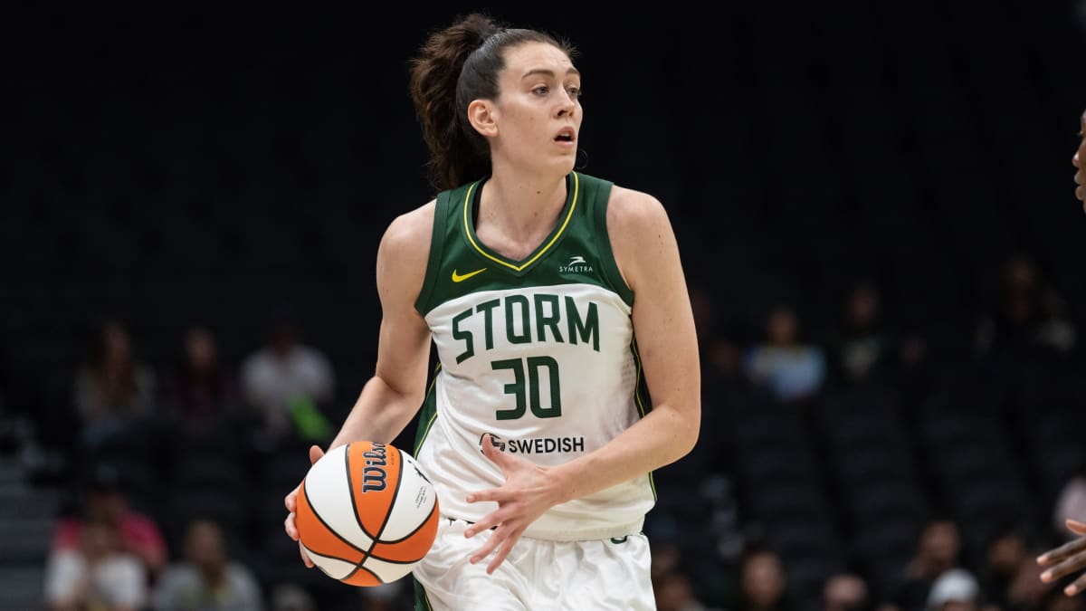 WNBA free agency: Sparks focus on 3-point shooting, lose two key