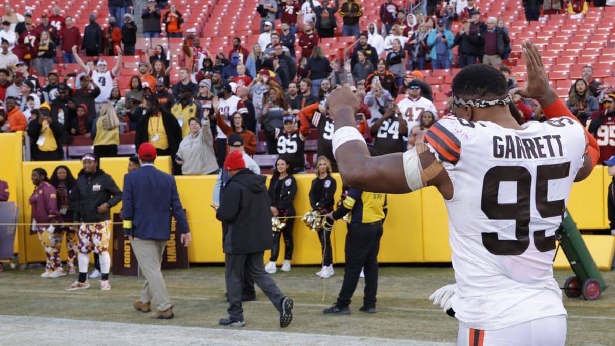 Myles Garrett Shows Off An Update On His Toe