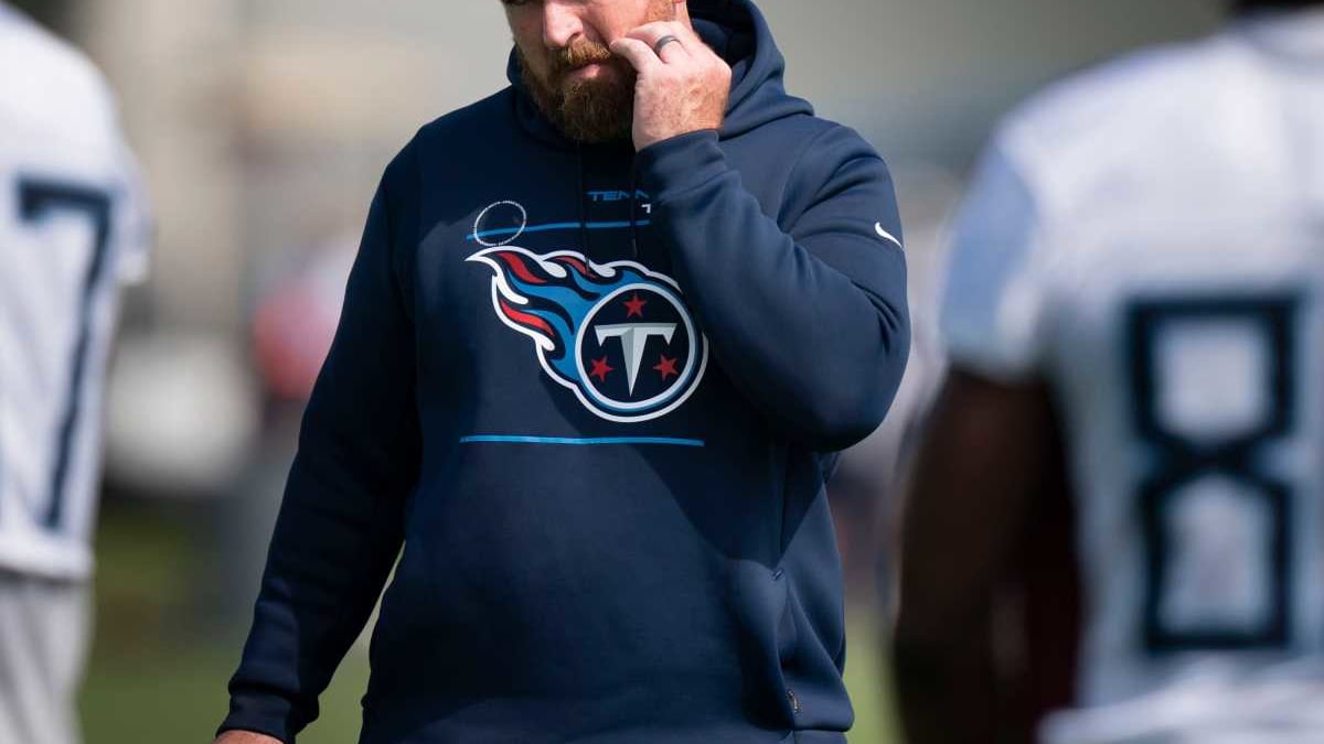 South Carolina Hires Former Tennessee Titans Offensive Coordinator