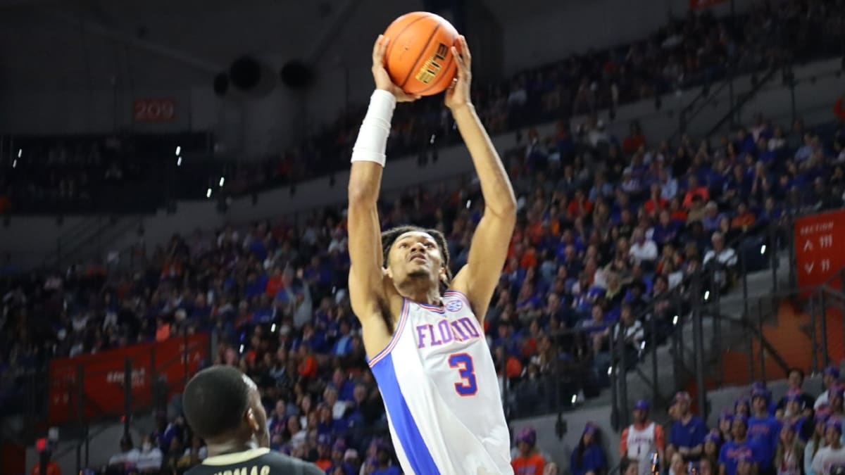 Florida forward Alex Fudge signs Exhibit 10 contract with Los