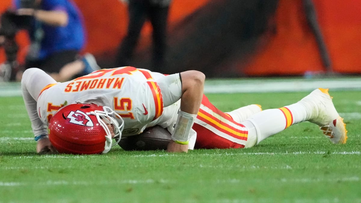 Mahomes' legend grows after re-aggravating ankle injury in Super Bowl LVII