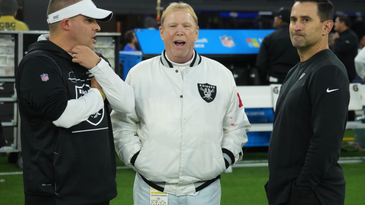 Mark Davis sticks by Josh McDaniels even as Raiders struggle