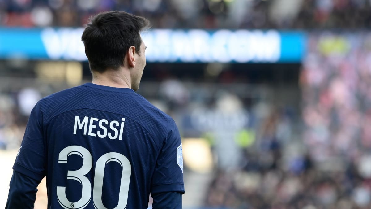 5 reasons why PSG changing Lionel Messi's position makes them