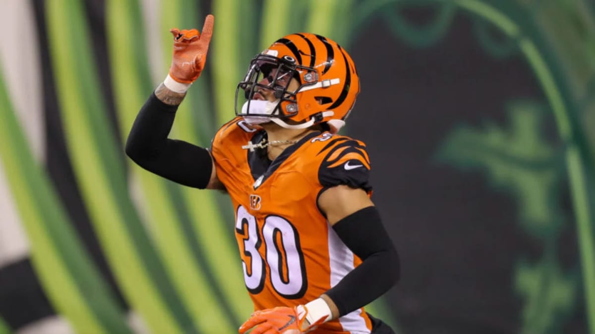 Former Bengals cornerback follows safety Bates to Falcons