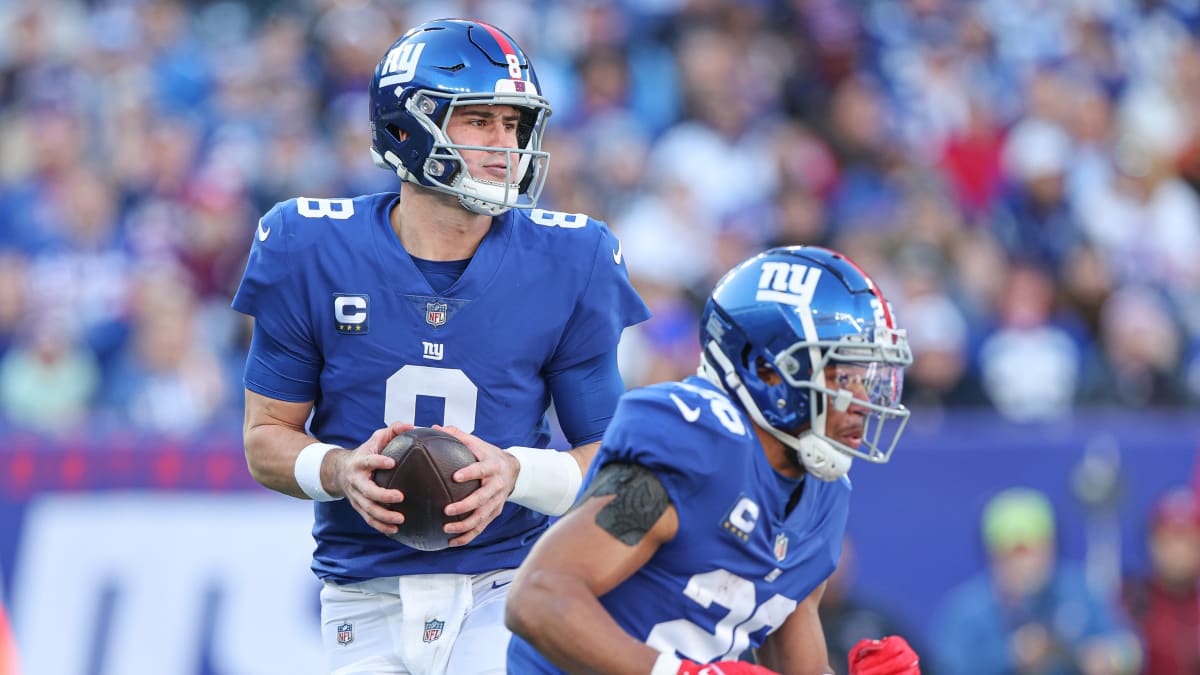 Two New York Giants fined for reaction to Bucs' blitz