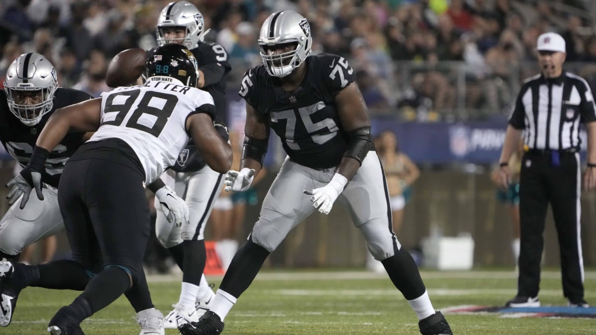 Las Vegas Raiders News: Brandon Parker Re-Signs Before NFL Free Agency