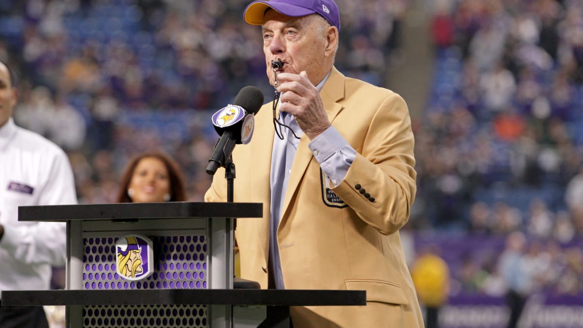 Lendário treinador do Minnesota Vikings, Bud Grant morre aos 95
