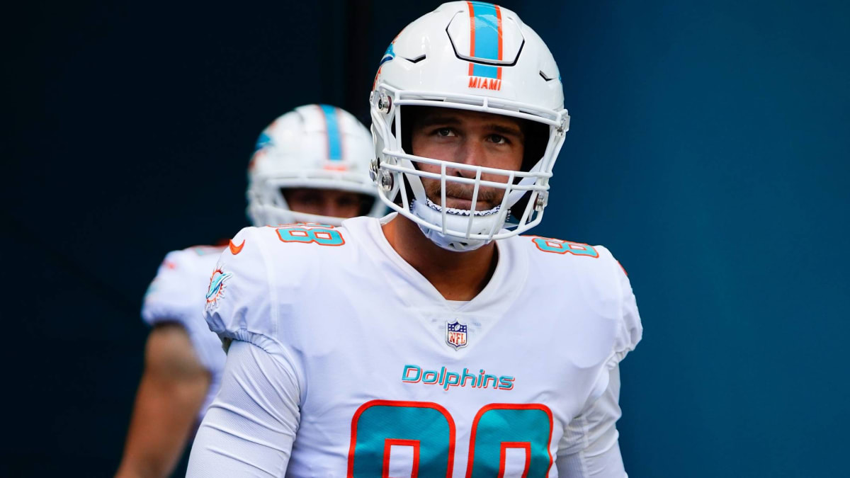 Mike Gesicki: Fantasy Football Waiver Wire Pickups - Week 9 (2022